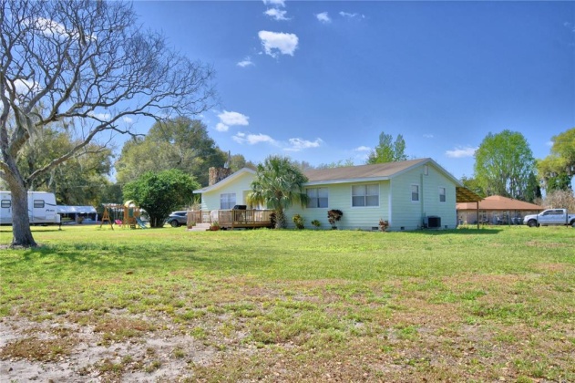 1915 US HIGHWAY 17, FORT MEADE, Florida 33841, 5 Bedrooms Bedrooms, ,3 BathroomsBathrooms,Residential,For Sale,US HIGHWAY 17,P4919532