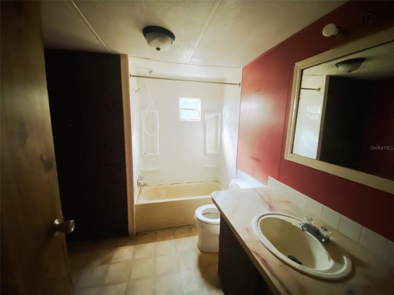 3420 FLAT ROAD, LAKELAND, Florida 33801, 2 Bedrooms Bedrooms, ,1 BathroomBathrooms,Residential,For Sale,FLAT,L4926348