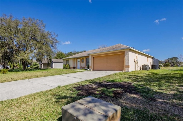 526 SUNRIDGE WOODS BOULEVARD, DAVENPORT, Florida 33837, 3 Bedrooms Bedrooms, ,2 BathroomsBathrooms,Residential,For Sale,SUNRIDGE WOODS,O6006103
