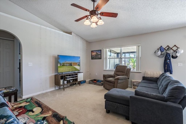 526 SUNRIDGE WOODS BOULEVARD, DAVENPORT, Florida 33837, 3 Bedrooms Bedrooms, ,2 BathroomsBathrooms,Residential,For Sale,SUNRIDGE WOODS,O6006103