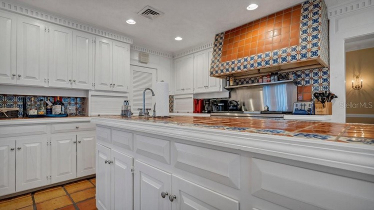 2300 SCENIC HIGHWAY, LAKE WALES, Florida 33898, 6 Bedrooms Bedrooms, ,7 BathroomsBathrooms,Residential,For Sale,SCENIC,P4919590