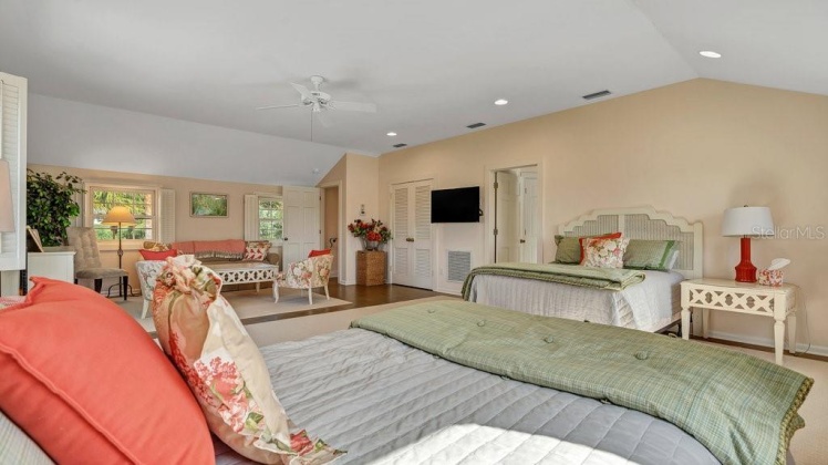 2300 SCENIC HIGHWAY, LAKE WALES, Florida 33898, 4 Bedrooms Bedrooms, ,4 BathroomsBathrooms,Residential,For Sale,SCENIC,P4919605