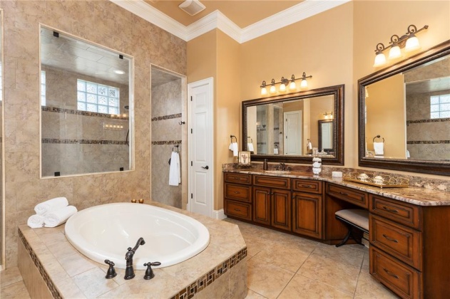 210 CANTERWOOD LANE, MULBERRY, Florida 33860, 4 Bedrooms Bedrooms, ,4 BathroomsBathrooms,Residential,For Sale,CANTERWOOD,L4927174