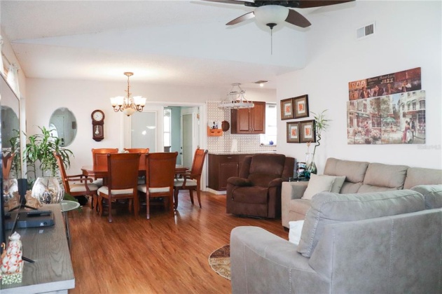 509 LAKE DEXTER BOULEVARD, WINTER HAVEN, Florida 33884, 4 Bedrooms Bedrooms, ,2 BathroomsBathrooms,Residential,For Sale,LAKE DEXTER,O6004133