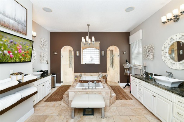 POLK CITY, Florida 33868, 4 Bedrooms Bedrooms, ,3 BathroomsBathrooms,Residential,For Sale,S5062947