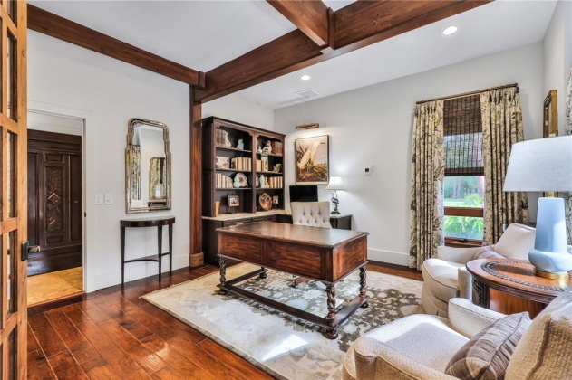 4015 COUNTRY CLUB ROAD, WINTER HAVEN, Florida 33881, 4 Bedrooms Bedrooms, ,4 BathroomsBathrooms,Residential,For Sale,COUNTRY CLUB,L4928297