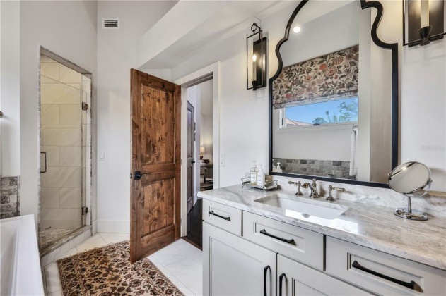 4015 COUNTRY CLUB ROAD, WINTER HAVEN, Florida 33881, 4 Bedrooms Bedrooms, ,4 BathroomsBathrooms,Residential,For Sale,COUNTRY CLUB,L4928297