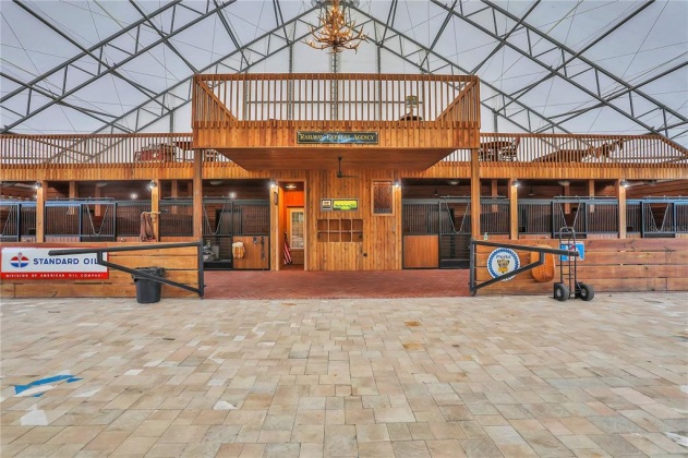 4015 COUNTRY CLUB ROAD, WINTER HAVEN, Florida 33881, 4 Bedrooms Bedrooms, ,4 BathroomsBathrooms,Residential,For Sale,COUNTRY CLUB,L4928297