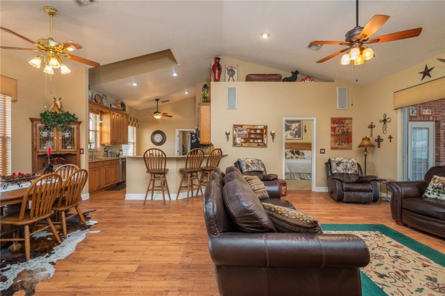 843 TIGER LAKE ROAD, LAKE WALES, Florida 33898, 3 Bedrooms Bedrooms, ,2 BathroomsBathrooms,Residential,For Sale,TIGER LAKE,P4919652