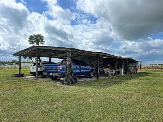 7275 LAKE HENDRY ROAD, FORT MEADE, Florida 33841, 3 Bedrooms Bedrooms, ,2 BathroomsBathrooms,Residential,For Sale,LAKE HENDRY,P4917970