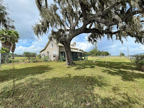 7275 LAKE HENDRY ROAD, FORT MEADE, Florida 33841, 3 Bedrooms Bedrooms, ,2 BathroomsBathrooms,Residential,For Sale,LAKE HENDRY,P4917970