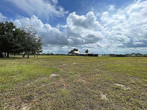 7275 LAKE HENDRY ROAD, FORT MEADE, Florida 33841, 3 Bedrooms Bedrooms, ,2 BathroomsBathrooms,Residential,For Sale,LAKE HENDRY,P4917970