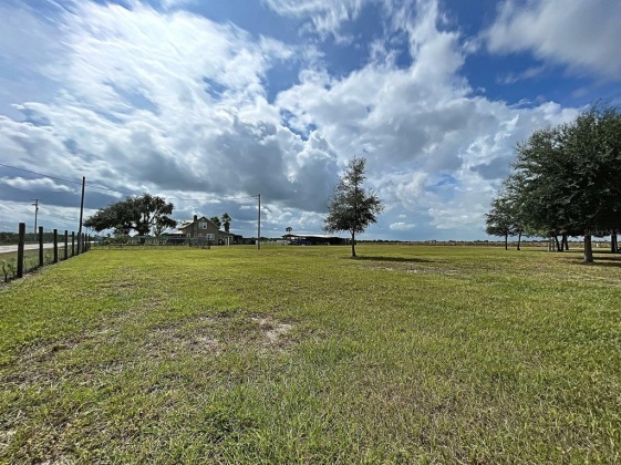 7275 LAKE HENDRY ROAD, FORT MEADE, Florida 33841, 3 Bedrooms Bedrooms, ,2 BathroomsBathrooms,Residential,For Sale,LAKE HENDRY,P4917970