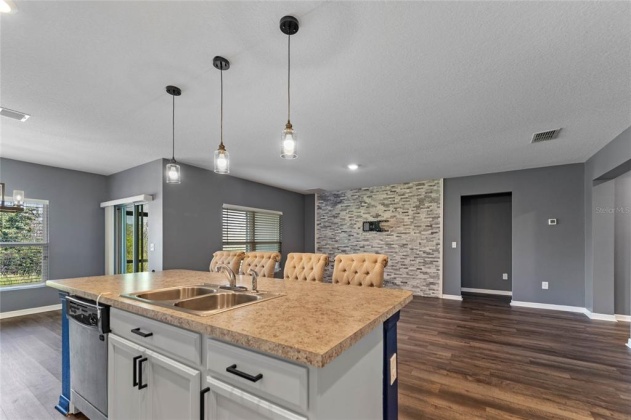 1264 HAINES DRIVE, WINTER HAVEN, Florida 33881, 4 Bedrooms Bedrooms, ,2 BathroomsBathrooms,Residential,For Sale,HAINES,S5062387