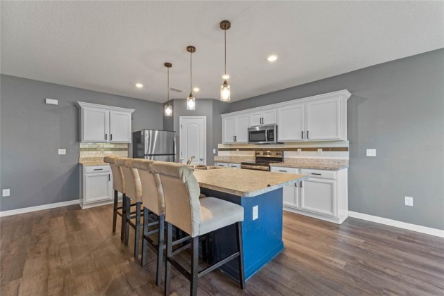 1264 HAINES DRIVE, WINTER HAVEN, Florida 33881, 4 Bedrooms Bedrooms, ,2 BathroomsBathrooms,Residential,For Sale,HAINES,S5062387