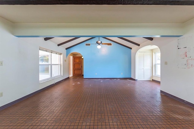 417 LAKE FLORENCE DRIVE, WINTER HAVEN, Florida 33884, 5 Bedrooms Bedrooms, ,4 BathroomsBathrooms,Residential,For Sale,LAKE FLORENCE,O6007694