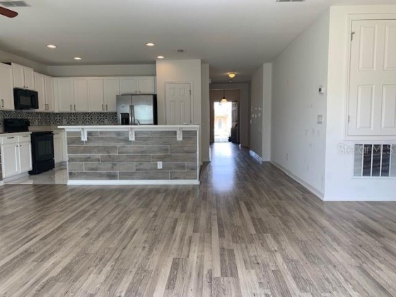 949 ANDALUSIA LOOP, DAVENPORT, Florida 33837, 4 Bedrooms Bedrooms, ,2 BathroomsBathrooms,Rental Properties,For Sale,ANDALUSIA,S5063707