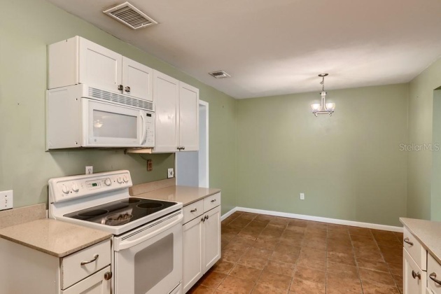 133 WHITMAN ROAD, WINTER HAVEN, Florida 33884, 3 Bedrooms Bedrooms, ,2 BathroomsBathrooms,Residential,For Sale,WHITMAN,W7842236