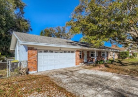 133 WHITMAN ROAD, WINTER HAVEN, Florida 33884, 3 Bedrooms Bedrooms, ,2 BathroomsBathrooms,Residential,For Sale,WHITMAN,W7842236