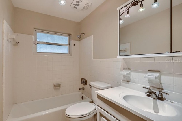 133 WHITMAN ROAD, WINTER HAVEN, Florida 33884, 3 Bedrooms Bedrooms, ,2 BathroomsBathrooms,Residential,For Sale,WHITMAN,W7842236