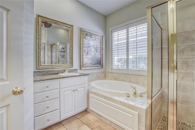 3370 TURNBERRY DRIVE, LAKELAND, Florida 33803, 3 Bedrooms Bedrooms, ,2 BathroomsBathrooms,Residential,For Sale,TURNBERRY,L4928291