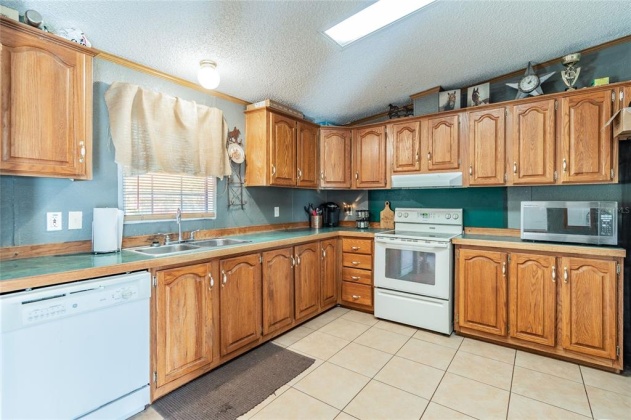 1838 SILS ROAD, LAKE WALES, Florida 33898, 3 Bedrooms Bedrooms, ,2 BathroomsBathrooms,Residential,For Sale,SILS,P4919669