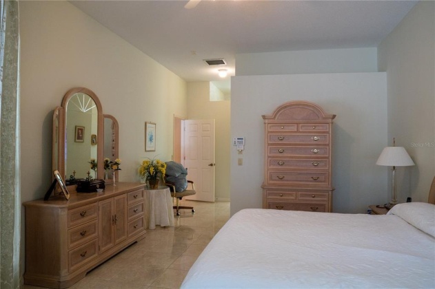 320 LOCHEN CIRCLE, WINTER HAVEN, Florida 33884, 3 Bedrooms Bedrooms, ,3 BathroomsBathrooms,Residential,For Sale,LOCHEN,P4917585