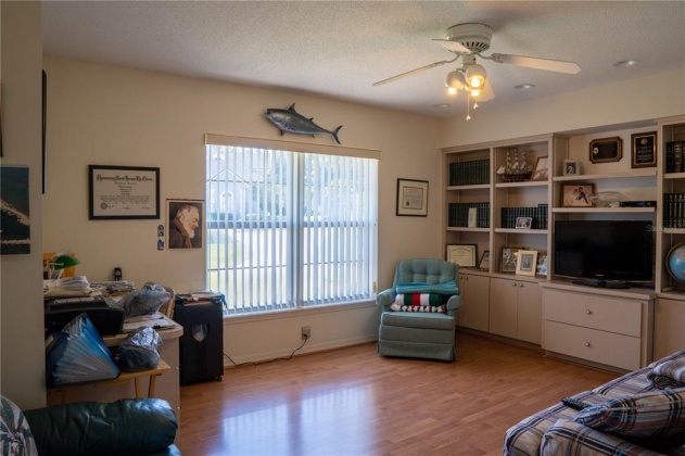 320 LOCHEN CIRCLE, WINTER HAVEN, Florida 33884, 3 Bedrooms Bedrooms, ,3 BathroomsBathrooms,Residential,For Sale,LOCHEN,P4917585