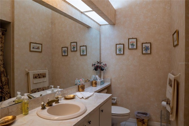 320 LOCHEN CIRCLE, WINTER HAVEN, Florida 33884, 3 Bedrooms Bedrooms, ,3 BathroomsBathrooms,Residential,For Sale,LOCHEN,P4917585