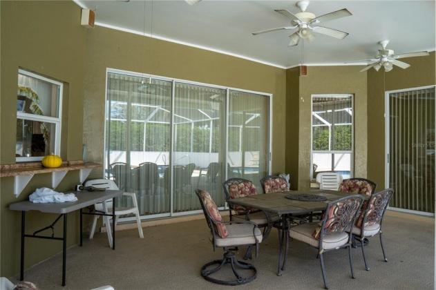 320 LOCHEN CIRCLE, WINTER HAVEN, Florida 33884, 3 Bedrooms Bedrooms, ,3 BathroomsBathrooms,Residential,For Sale,LOCHEN,P4917585