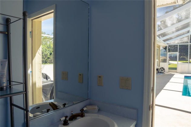 320 LOCHEN CIRCLE, WINTER HAVEN, Florida 33884, 3 Bedrooms Bedrooms, ,3 BathroomsBathrooms,Residential,For Sale,LOCHEN,P4917585