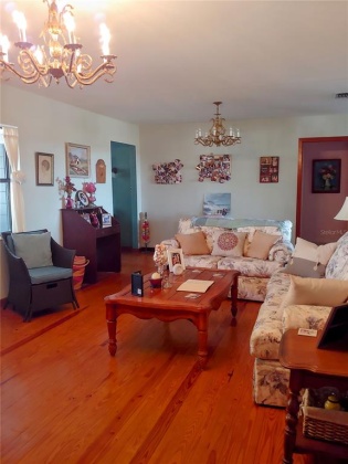 310 OVEROCKER CIRCLE, FROSTPROOF, Florida 33843, 3 Bedrooms Bedrooms, ,2 BathroomsBathrooms,Residential,For Sale,OVEROCKER,K4901666