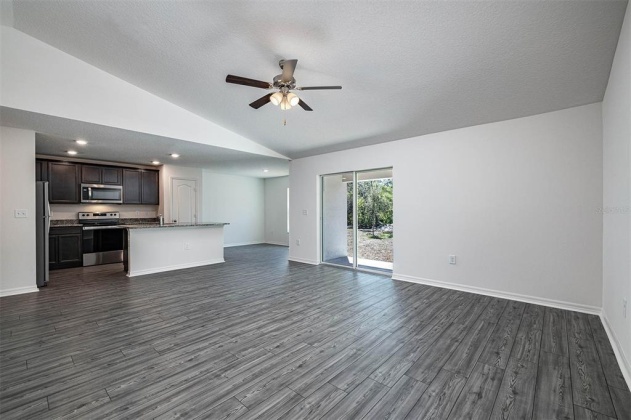 255 BEGONIA LANE, POINCIANA, Florida 34759, 3 Bedrooms Bedrooms, ,2 BathroomsBathrooms,Residential,For Sale,BEGONIA,T3358591