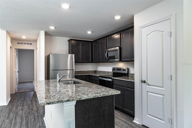 255 BEGONIA LANE, POINCIANA, Florida 34759, 3 Bedrooms Bedrooms, ,2 BathroomsBathrooms,Residential,For Sale,BEGONIA,T3358591