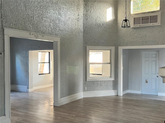 105 LAKE RING DRIVE, WINTER HAVEN, Florida 33884, 4 Bedrooms Bedrooms, ,2 BathroomsBathrooms,Residential,For Sale,LAKE RING,O6008182