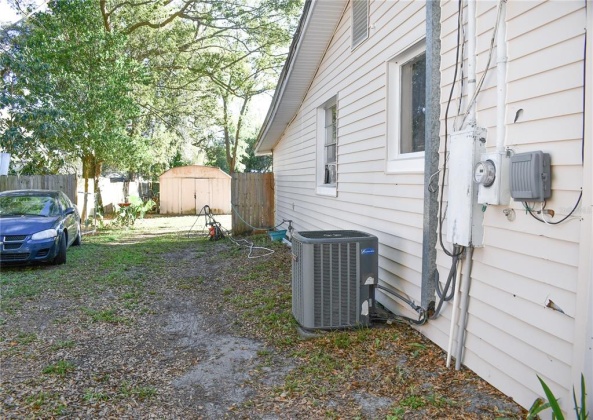 714 6TH STREET, FORT MEADE, Florida 33841, 5 Bedrooms Bedrooms, ,2 BathroomsBathrooms,Residential,For Sale,6TH,T3357756