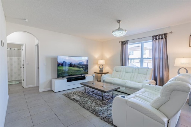 128 LUDISIA LOOP, DAVENPORT, Florida 33837, 5 Bedrooms Bedrooms, ,3 BathroomsBathrooms,Rental Properties,For Sale,LUDISIA,O6008557