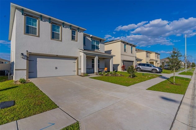 128 LUDISIA LOOP, DAVENPORT, Florida 33837, 5 Bedrooms Bedrooms, ,3 BathroomsBathrooms,Rental Properties,For Sale,LUDISIA,O6008557