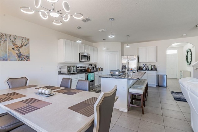 128 LUDISIA LOOP, DAVENPORT, Florida 33837, 5 Bedrooms Bedrooms, ,3 BathroomsBathrooms,Rental Properties,For Sale,LUDISIA,O6008557