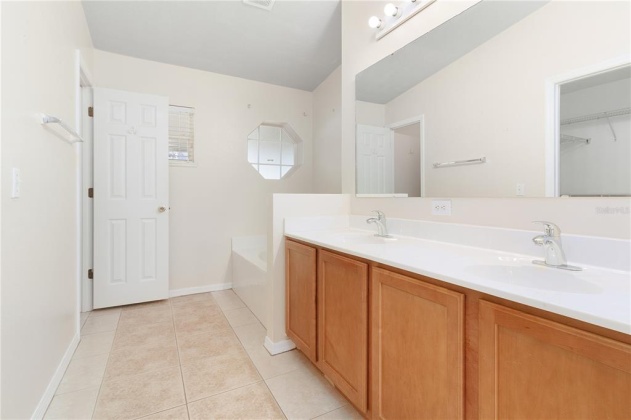 416 HAMMERSTONE AVENUE, HAINES CITY, Florida 33844, 4 Bedrooms Bedrooms, ,2 BathroomsBathrooms,Rental Properties,For Sale,HAMMERSTONE,O6008655