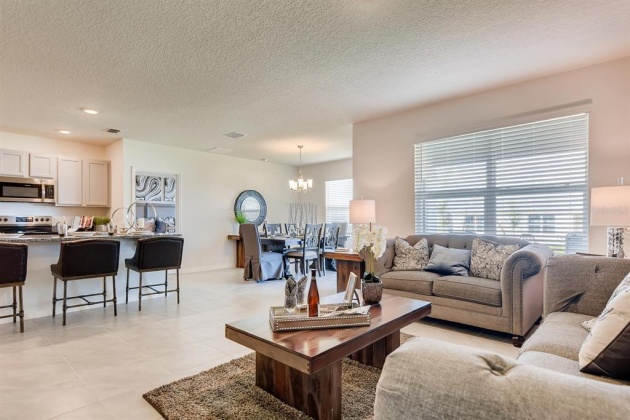 1549 LEAMINGTON LANE, WINTER HAVEN, Florida 33884, 3 Bedrooms Bedrooms, ,2 BathroomsBathrooms,Residential,For Sale,LEAMINGTON,O6008815
