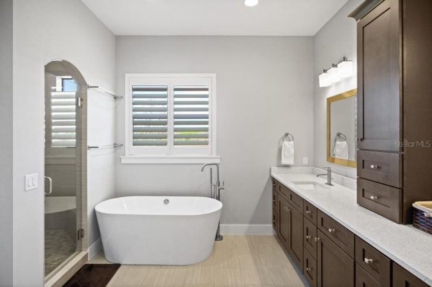 824 WATERFERN TRAIL DRIVE, AUBURNDALE, Florida 33823, 3 Bedrooms Bedrooms, ,3 BathroomsBathrooms,Residential,For Sale,WATERFERN TRAIL,O6007201