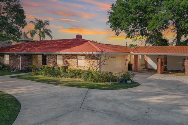 110 LAKE FLORENCE DRIVE, WINTER HAVEN, Florida 33884, 4 Bedrooms Bedrooms, ,3 BathroomsBathrooms,Residential,For Sale,LAKE FLORENCE,U8153887