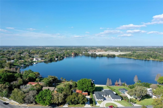 110 LAKE FLORENCE DRIVE, WINTER HAVEN, Florida 33884, 4 Bedrooms Bedrooms, ,3 BathroomsBathrooms,Residential,For Sale,LAKE FLORENCE,U8153887