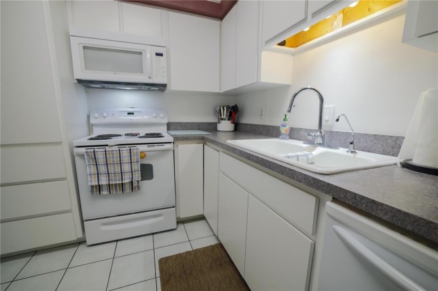 1435 COMBEE ROAD, LAKELAND, Florida 33801, 3 Bedrooms Bedrooms, ,2 BathroomsBathrooms,Residential,For Sale,COMBEE,L4928465