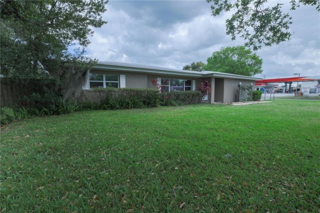1435 COMBEE ROAD, LAKELAND, Florida 33801, 3 Bedrooms Bedrooms, ,2 BathroomsBathrooms,Residential,For Sale,COMBEE,L4928465