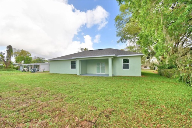 1041 BILTMORE DRIVE, WINTER HAVEN, Florida 33881, 4 Bedrooms Bedrooms, ,2 BathroomsBathrooms,Residential,For Sale,BILTMORE,P4919787