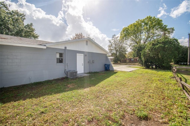 143 HONEYBEE LANE, POLK CITY, Florida 33868, 3 Bedrooms Bedrooms, ,2 BathroomsBathrooms,Residential,For Sale,HONEYBEE,L4928478