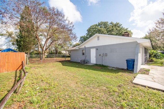143 HONEYBEE LANE, POLK CITY, Florida 33868, 3 Bedrooms Bedrooms, ,2 BathroomsBathrooms,Residential,For Sale,HONEYBEE,L4928478