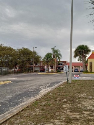 43420 HIGHWAY 27, DAVENPORT, Florida 33837, 1 Bedroom Bedrooms, ,1 BathroomBathrooms,Residential,For Sale,HIGHWAY 27,P4919828